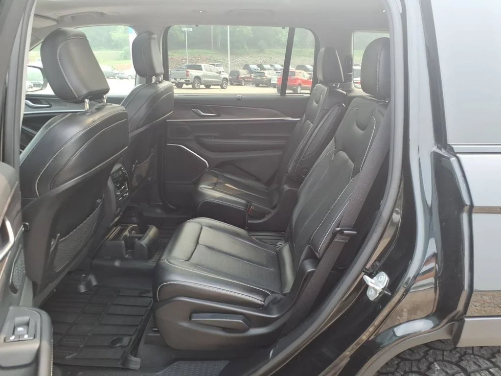 Used 2023 Black Jeep Limited image 14