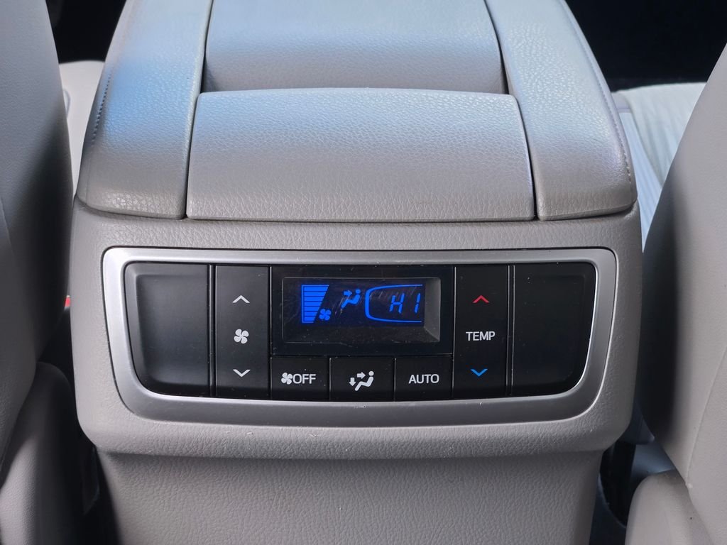 2015 Toyota Highlander LE Plus - Photo 27
