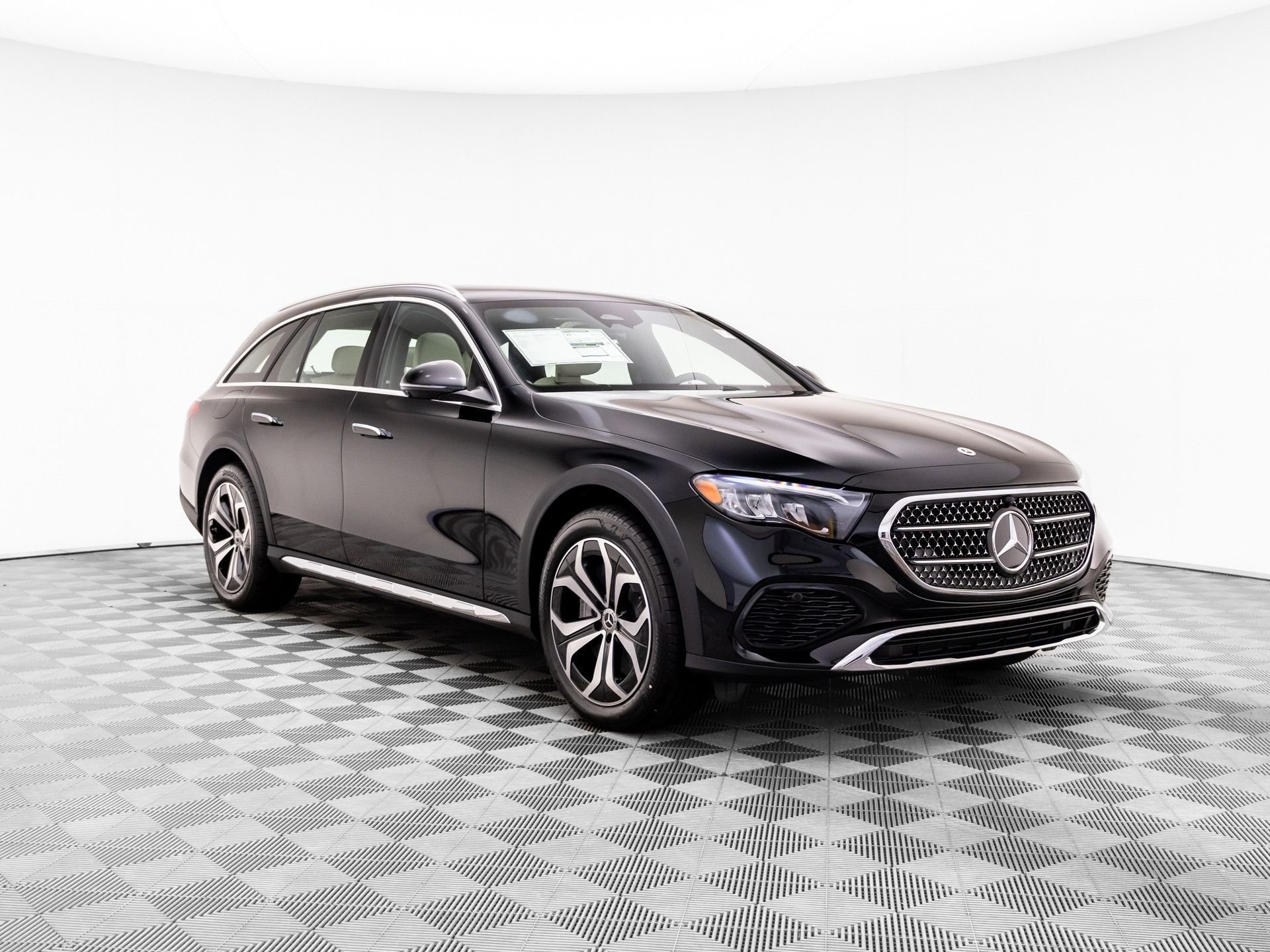 New 2027 Black Mercedes-Benz E 450 image 7