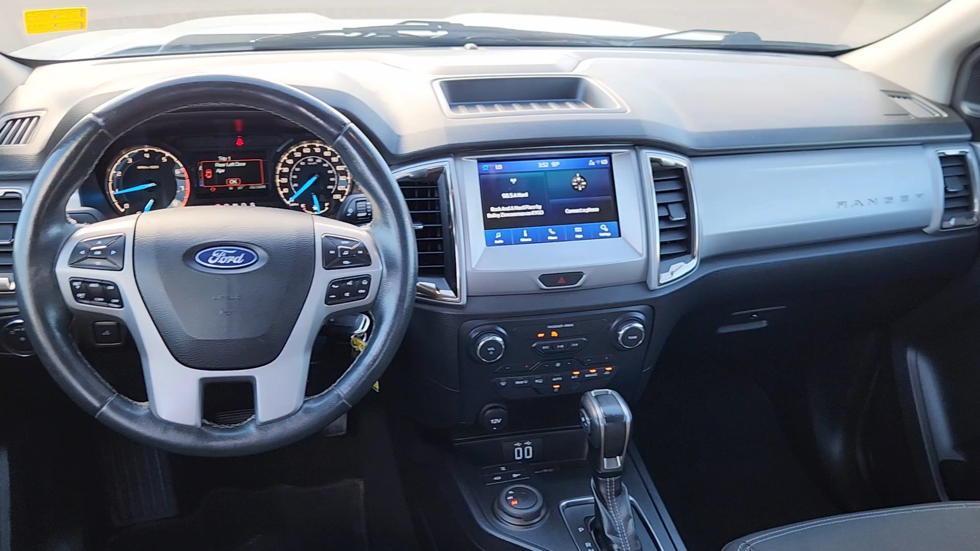 Used 2023 Oxford White Ford XLT image 26