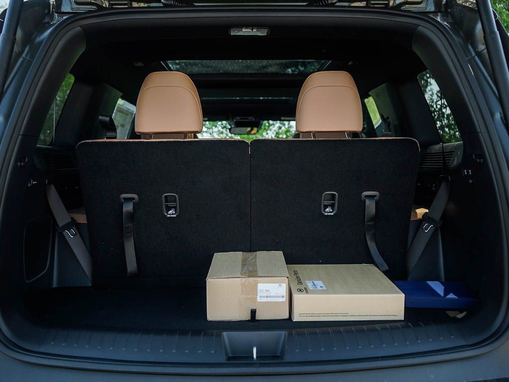 New 2026 Rockwood Green Hyundai Limited 6P AWD image 8