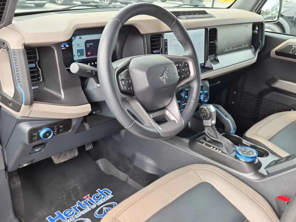 Used 2023 Azure Gray Metallic Tri-Coat Ford Wildtrak image 11