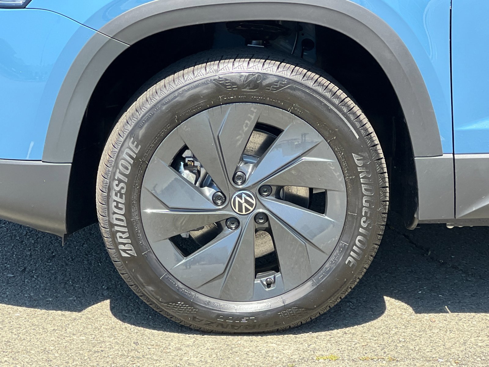 New 2026 Monterey Blue Pearl Volkswagen S image 24