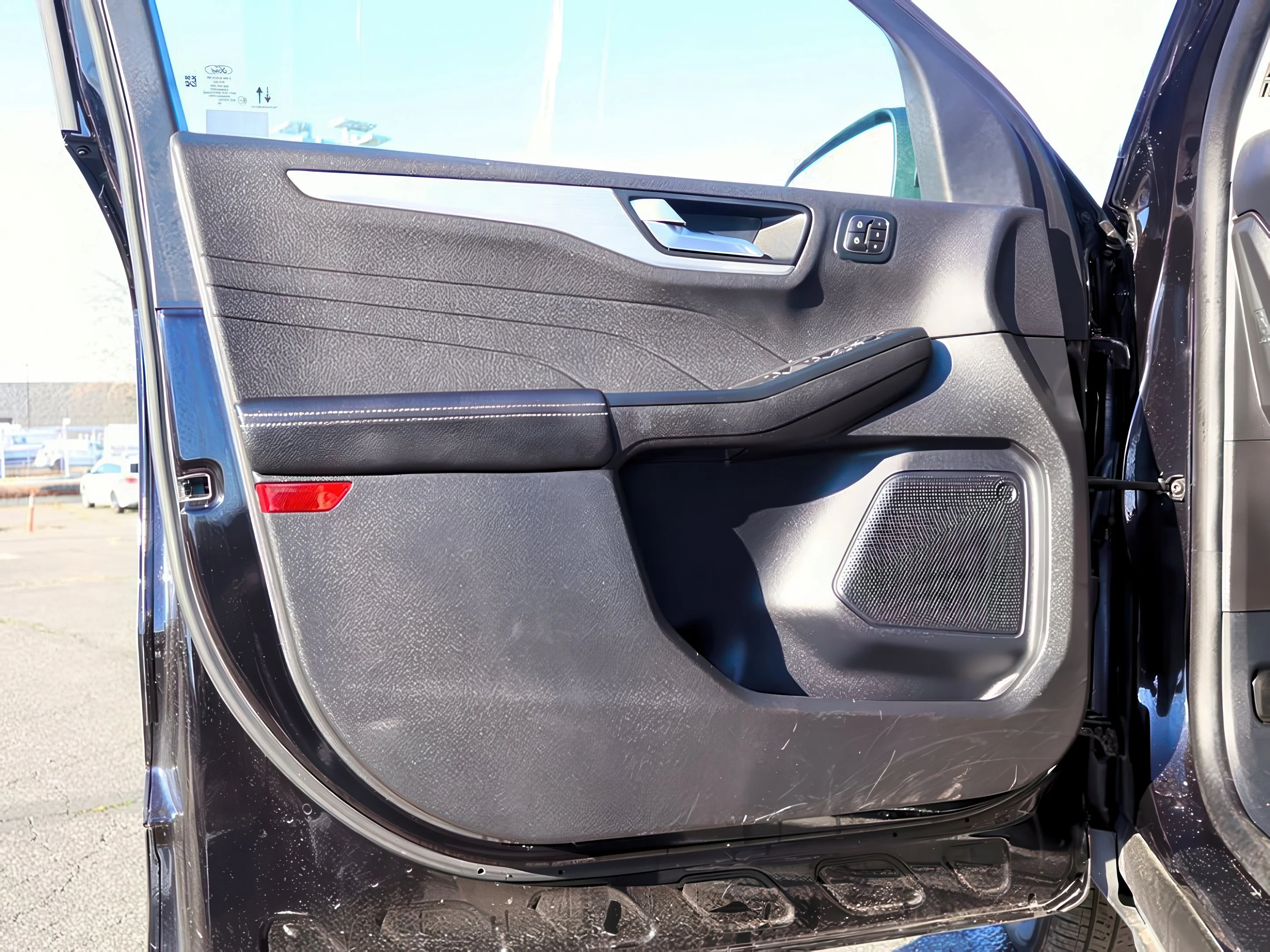Used 2025 Agate Black Metallic Ford Platinum image 10