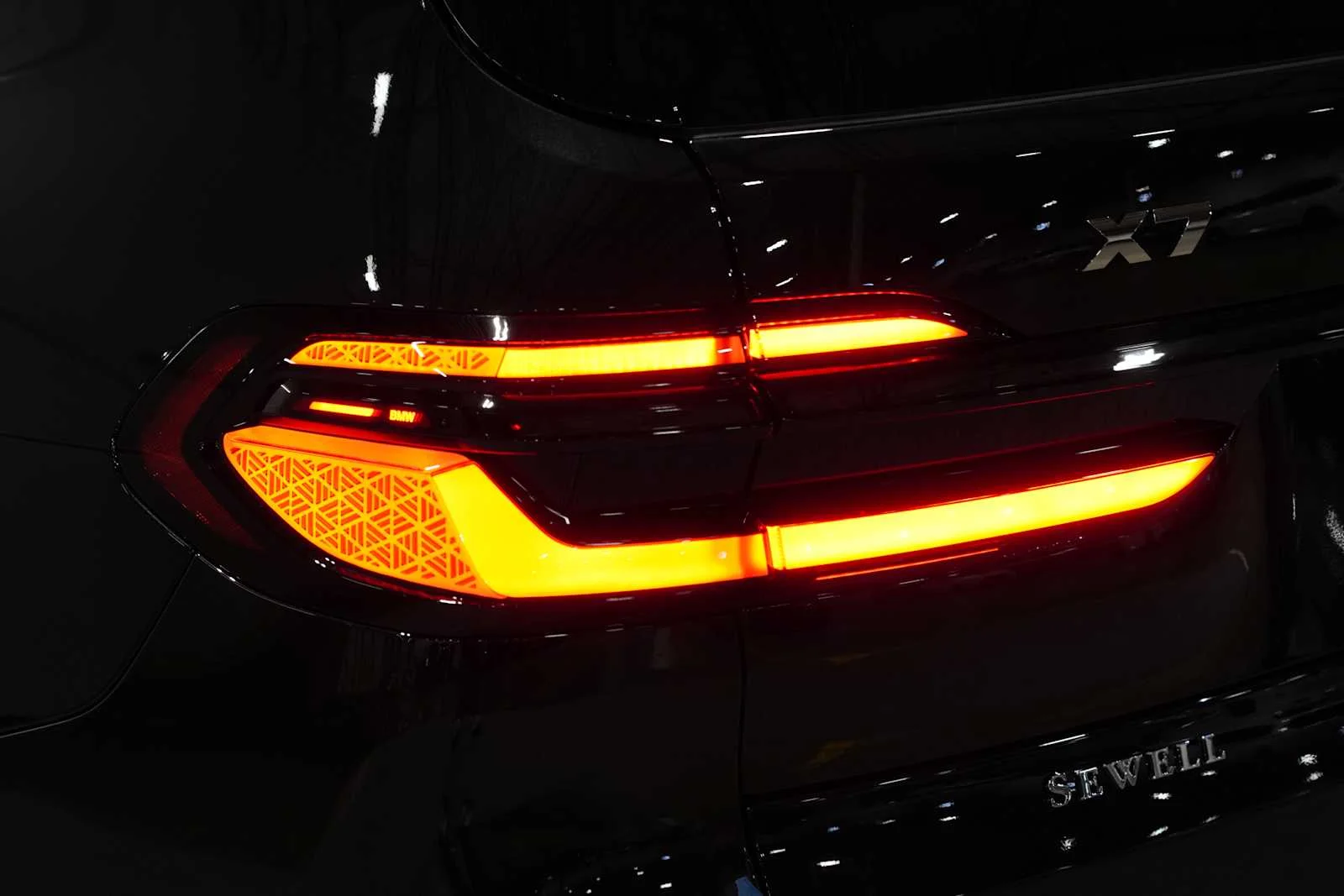 New 2027 Black Sapphire Metallic BMW M60i image 8