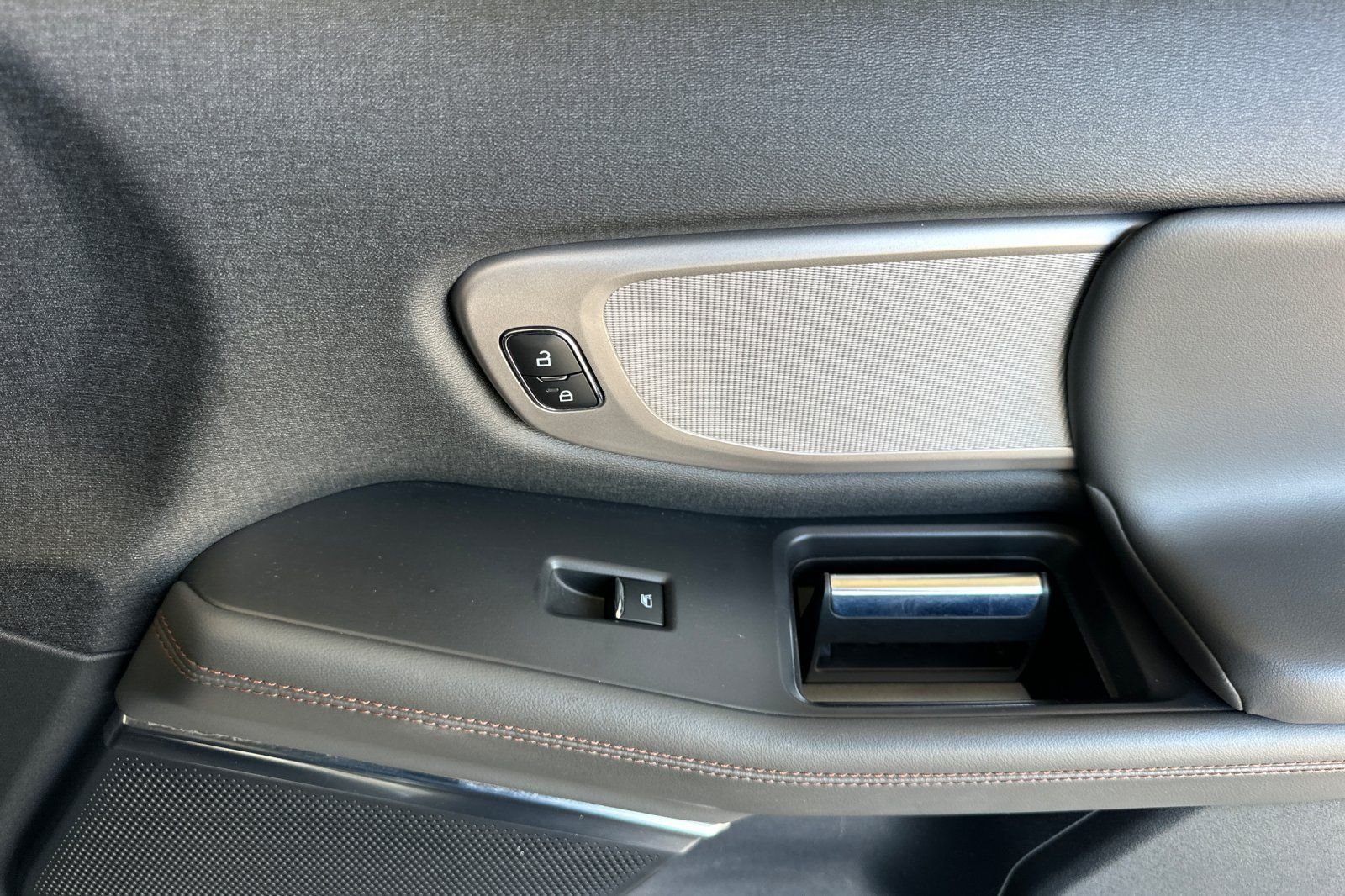 Used 2025 White Ford Active image 19