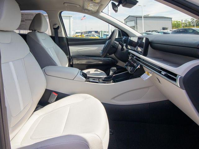 New 2026 White Hyundai SEL FWD image 17