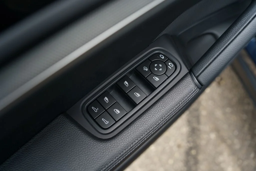Used 2024 Blue Porsche Base image 16