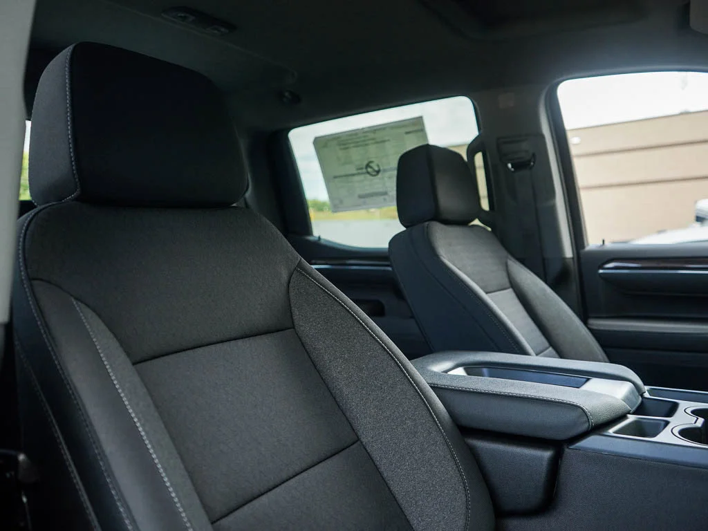 New 2026 Summit White Chevrolet LT image 9