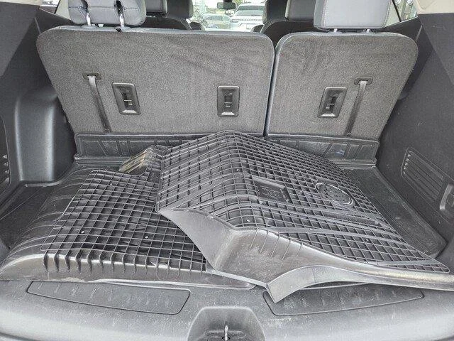 Used 2020 Summit White Buick Essence image 27