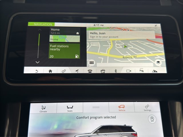 Used 2022 Black Land Rover HSE Silver Edition image 17