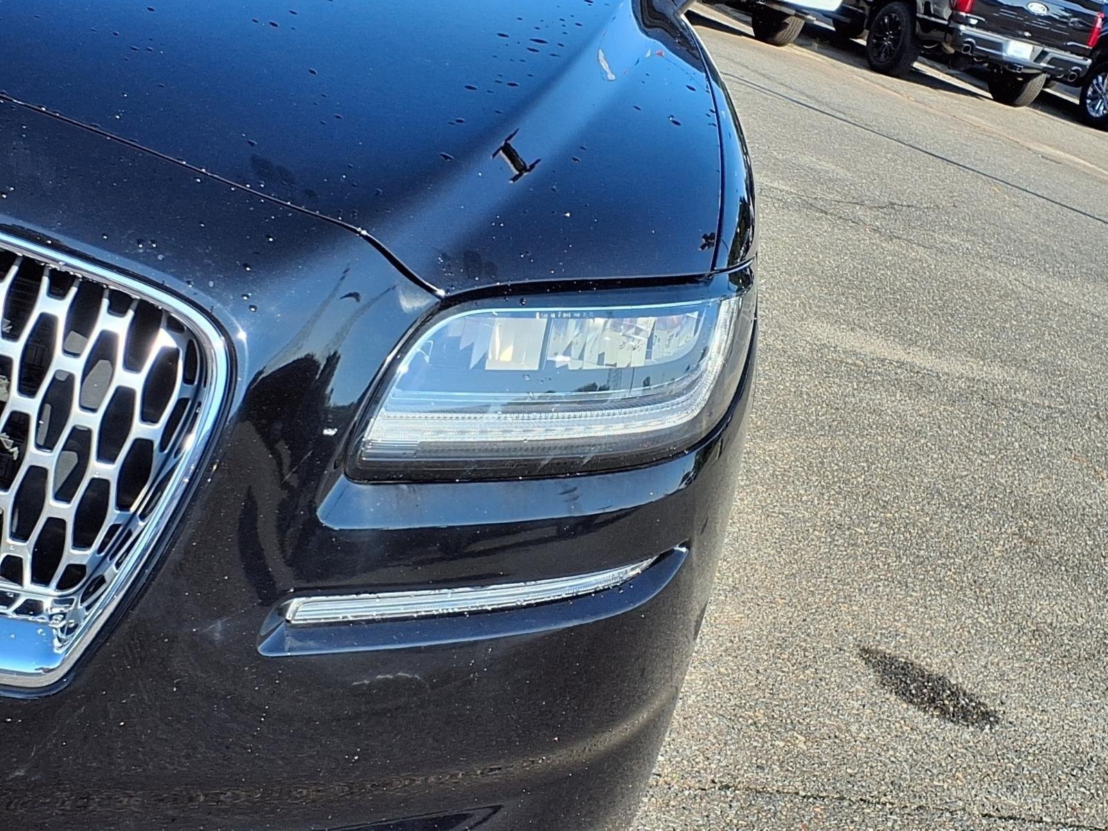 Used 2022 Infinite Black Metallic Clearcoat Lincoln Standard image 15