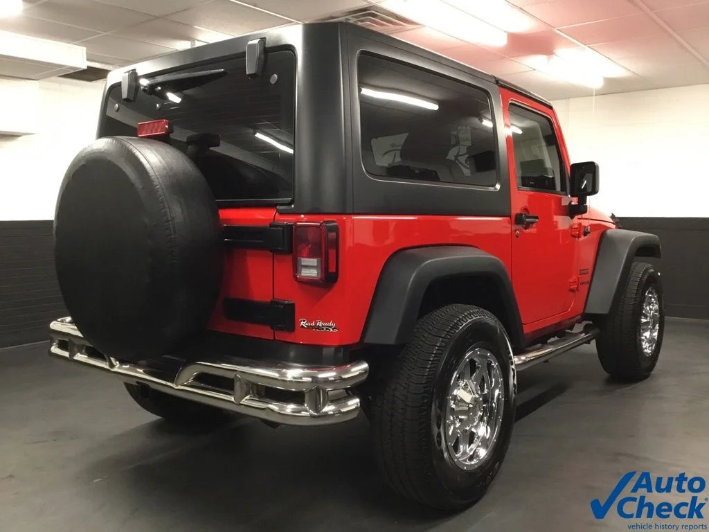 Used 2015 Red Jeep Sport image 10