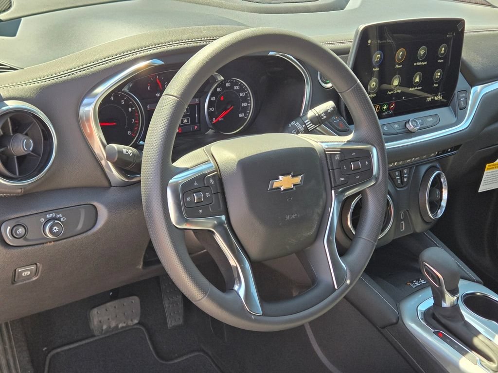New 2026 Summit White Chevrolet 2LT image 10