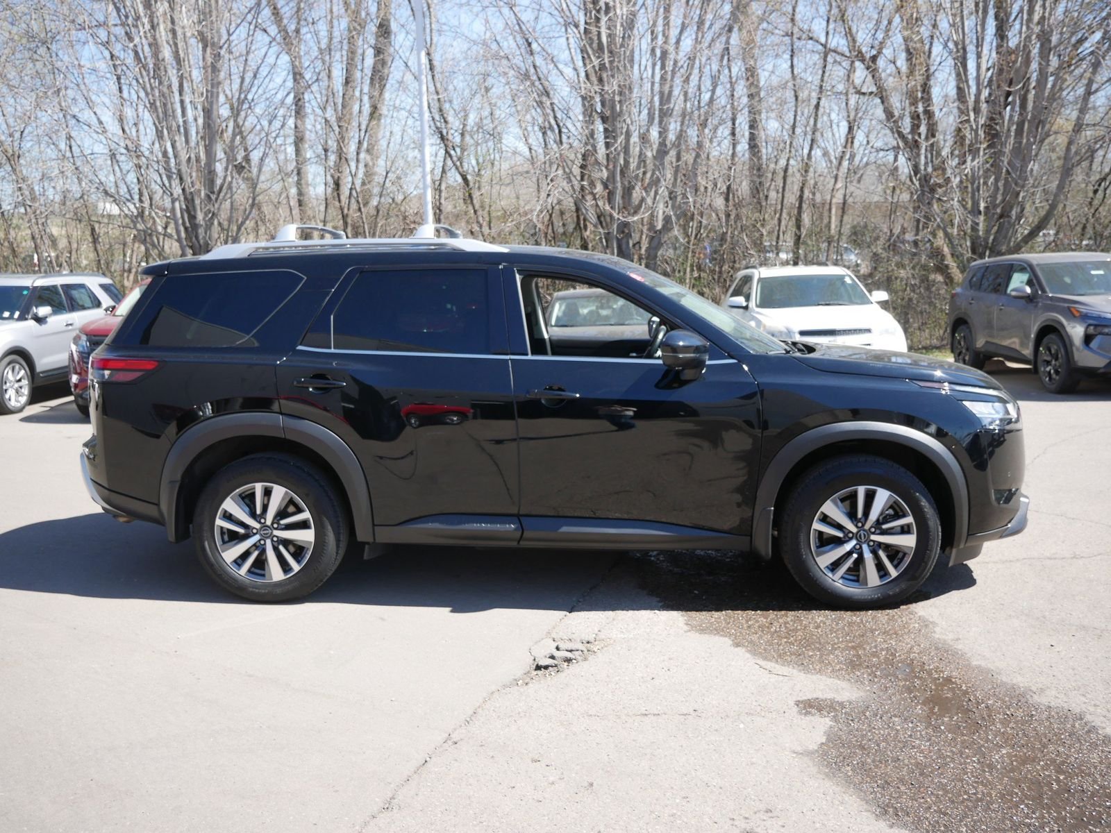 Certified 2024 Nissan Pathfinder SL with VIN 5N1DR3CC5RC253577 for sale in Maplewood, Minnesota