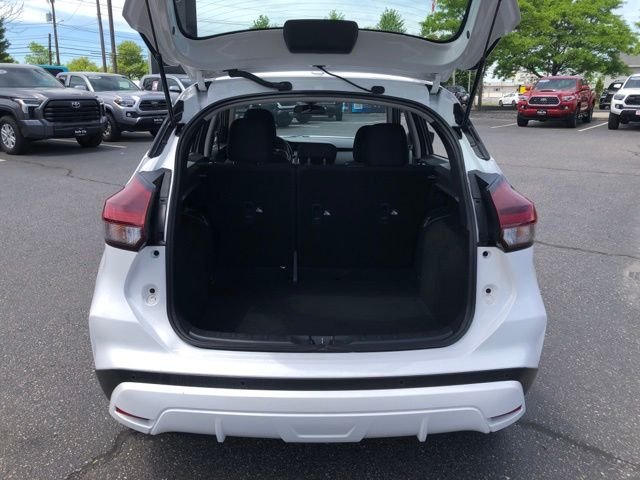 Used 2024 White Nissan S image 10