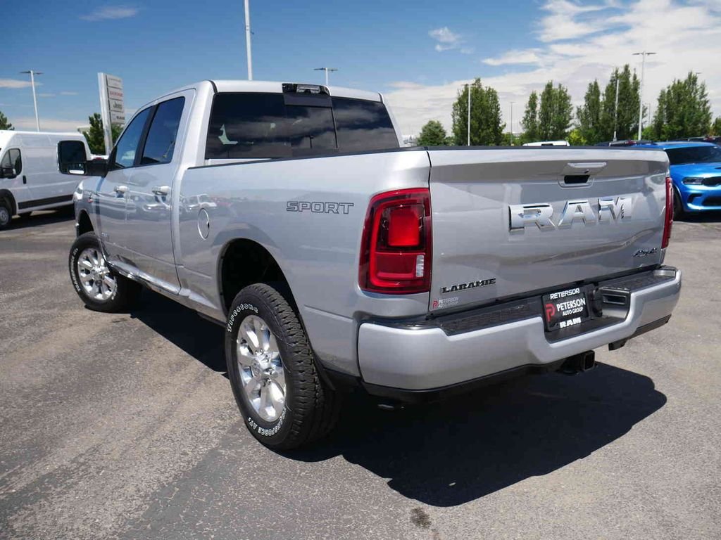 New 2026 Silver-Zynith Exterior Paint RAM LARAMIE image 25