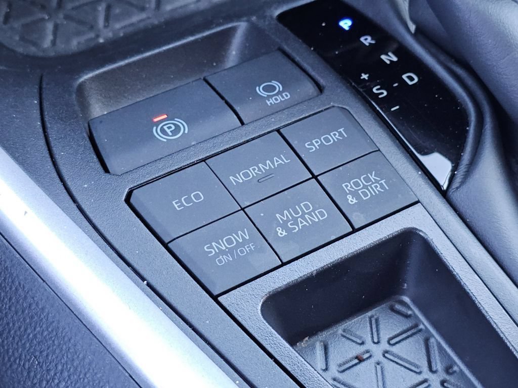 Certified Used 2025 Pearl Toyota XLE Premium image 12