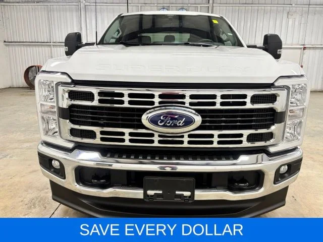 Used 2025 White Ford XLT image 2