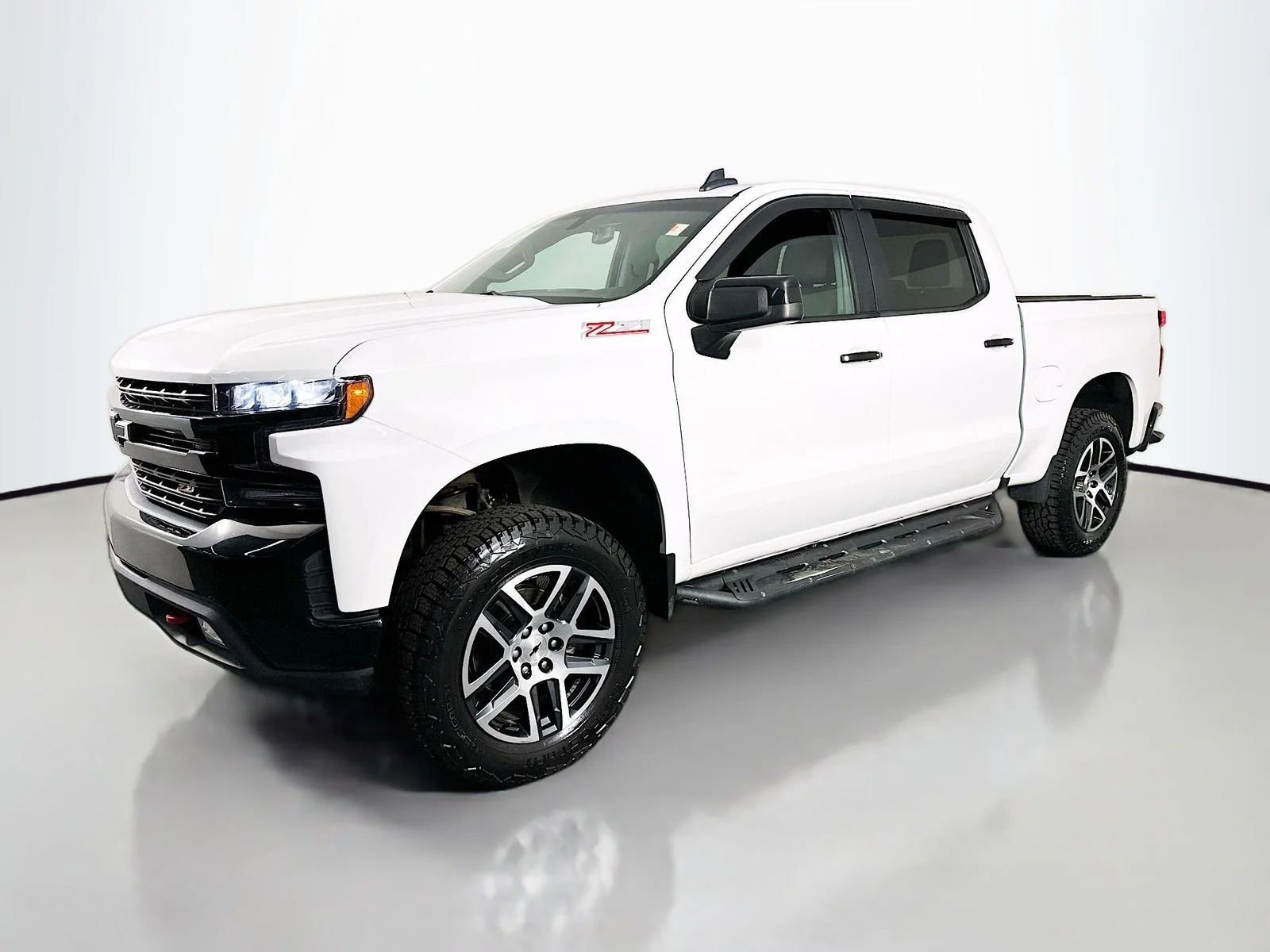 Used 2019 Summit White Chevrolet LT Trail Boss image 4