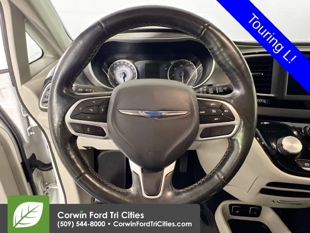 Used 2020 Bright White Clearcoat Chrysler Touring L image 8