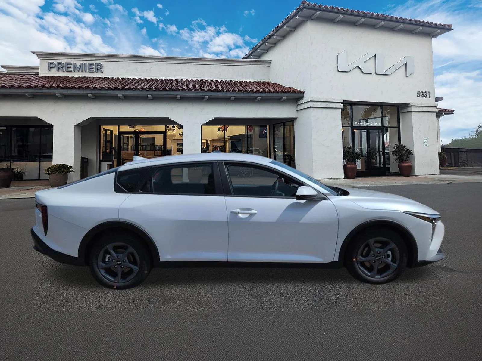 New 2026 Snow White Pearl Kia LXS image 9