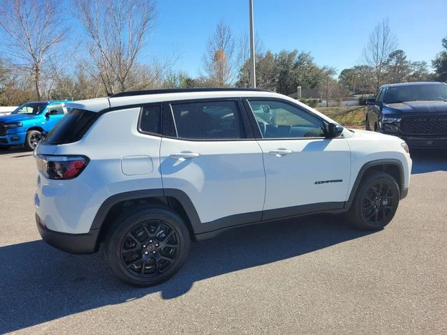 New 2026 Bright White Clearcoat Jeep Latitude image 13