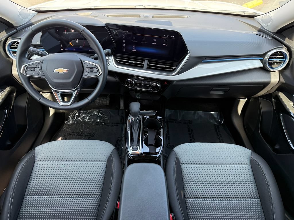 Used 2026 Summit White Chevrolet LT image 19