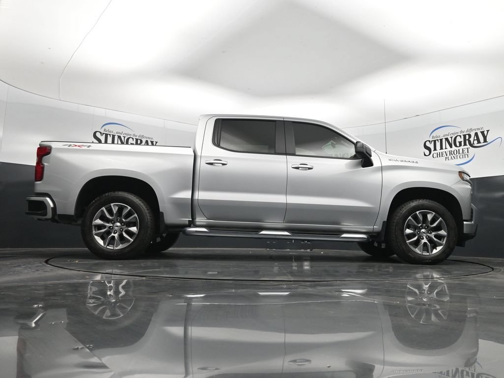 Used 2021 SILVER ICE METALLIC Chevrolet RST image 33