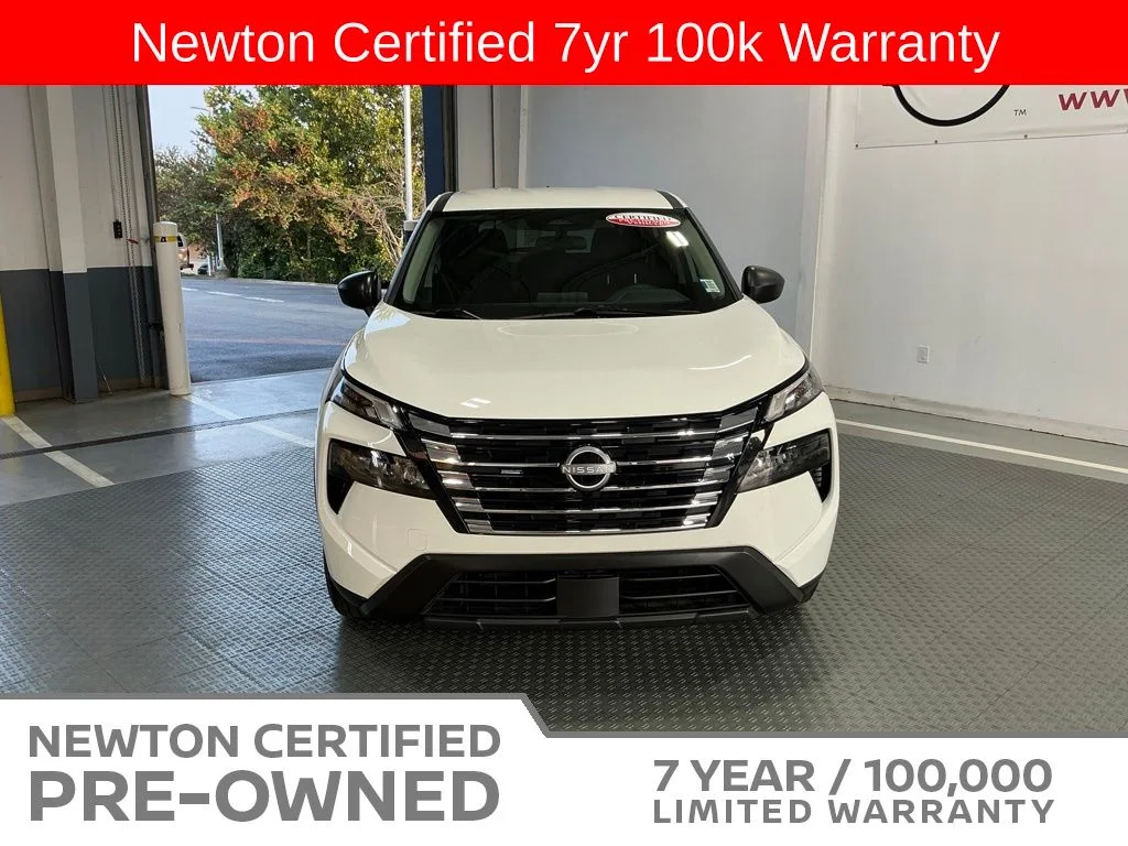 Certified Used 2025 Glacier White Nissan S image 19