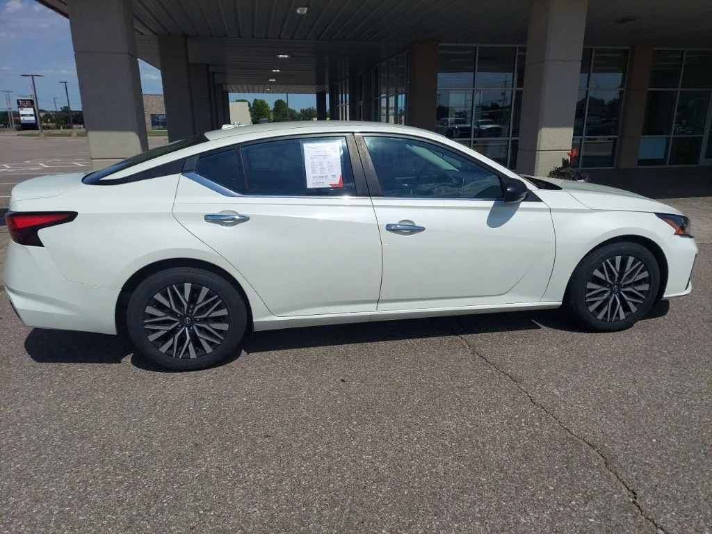 Certified Used 2025 White Nissan 2.5 SV image 8