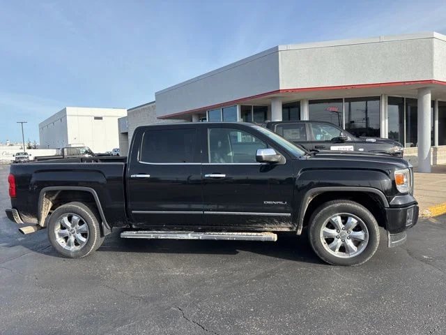 2014 GMC Sierra 4WD Crew Cab Short Box's photo