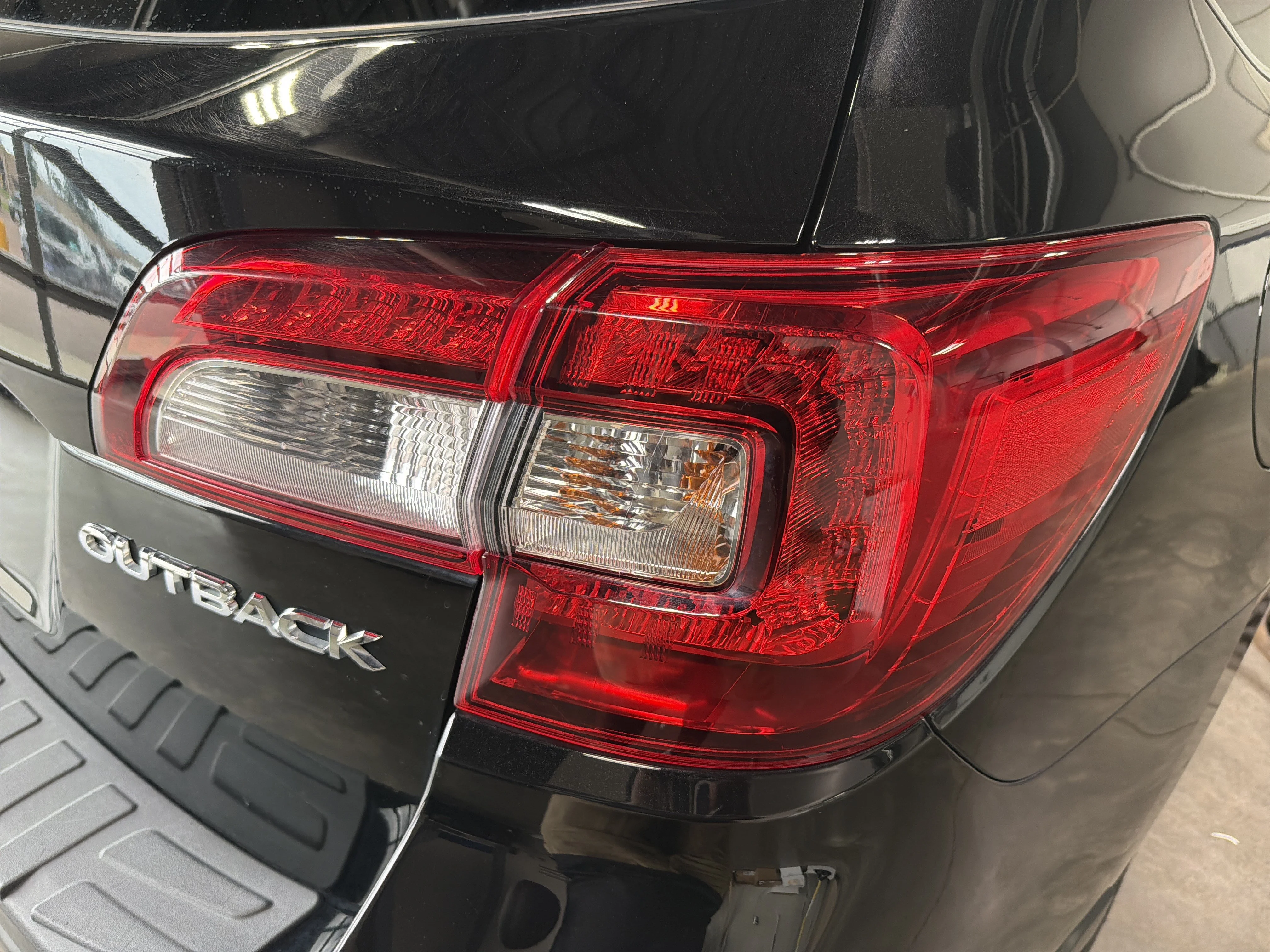 Used 2019 Crystal Black Silica Subaru Premium image 17
