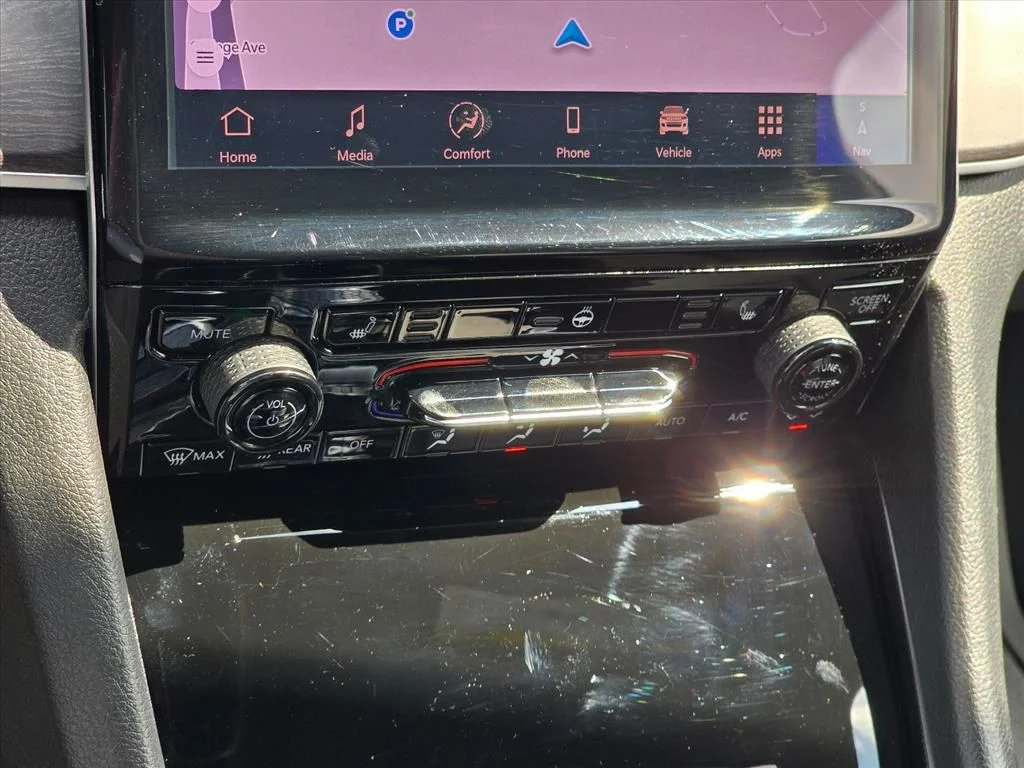 Used 2025 Gray Jeep Limited image 18