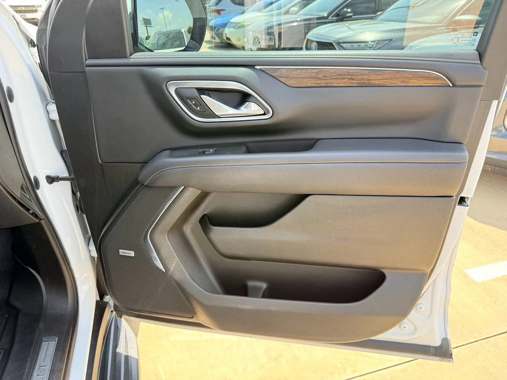 Used 2022 Summit White Chevrolet Premier image 12