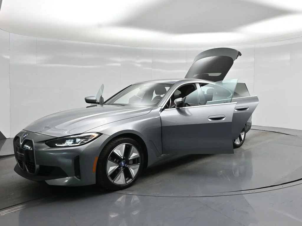 Used 2023 Gray BMW eDrive40 image 32