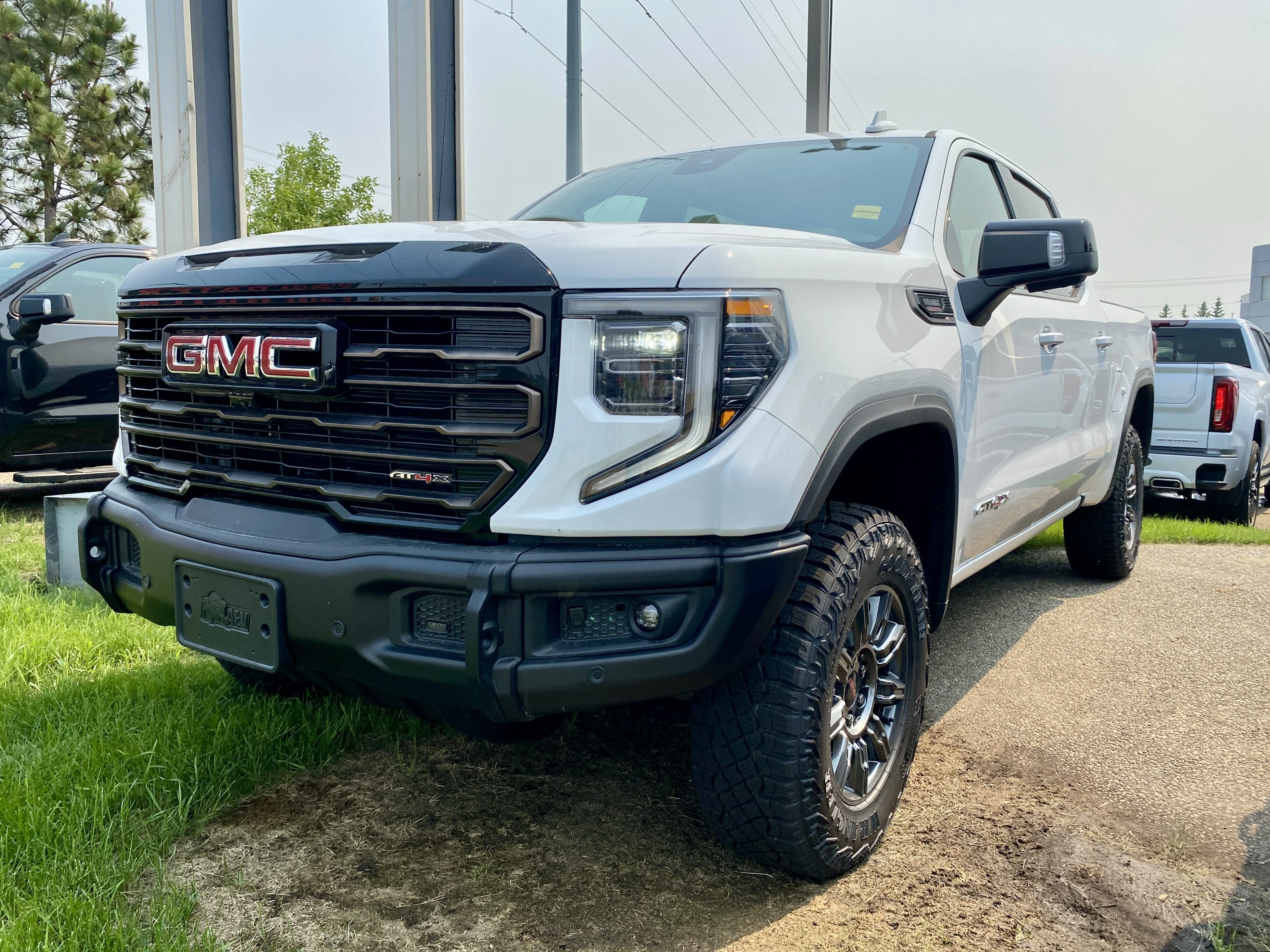 New 2026 Summit White GMC AT4X image 2