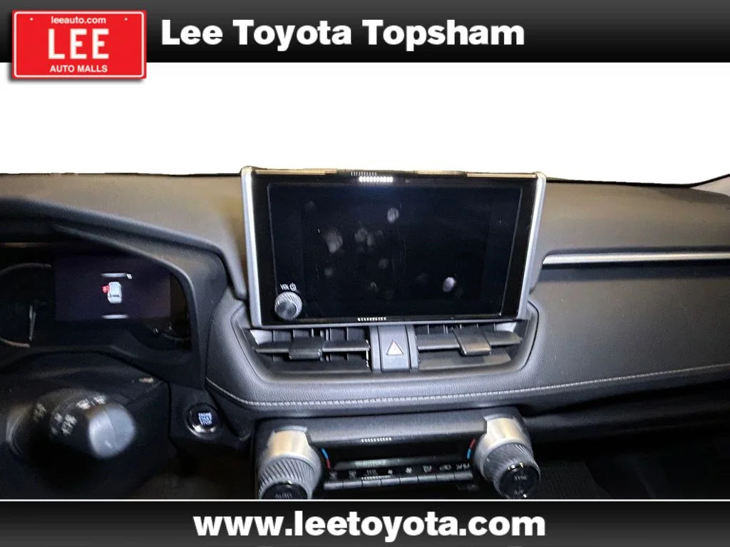 Used 2024 White Toyota XLE image 10