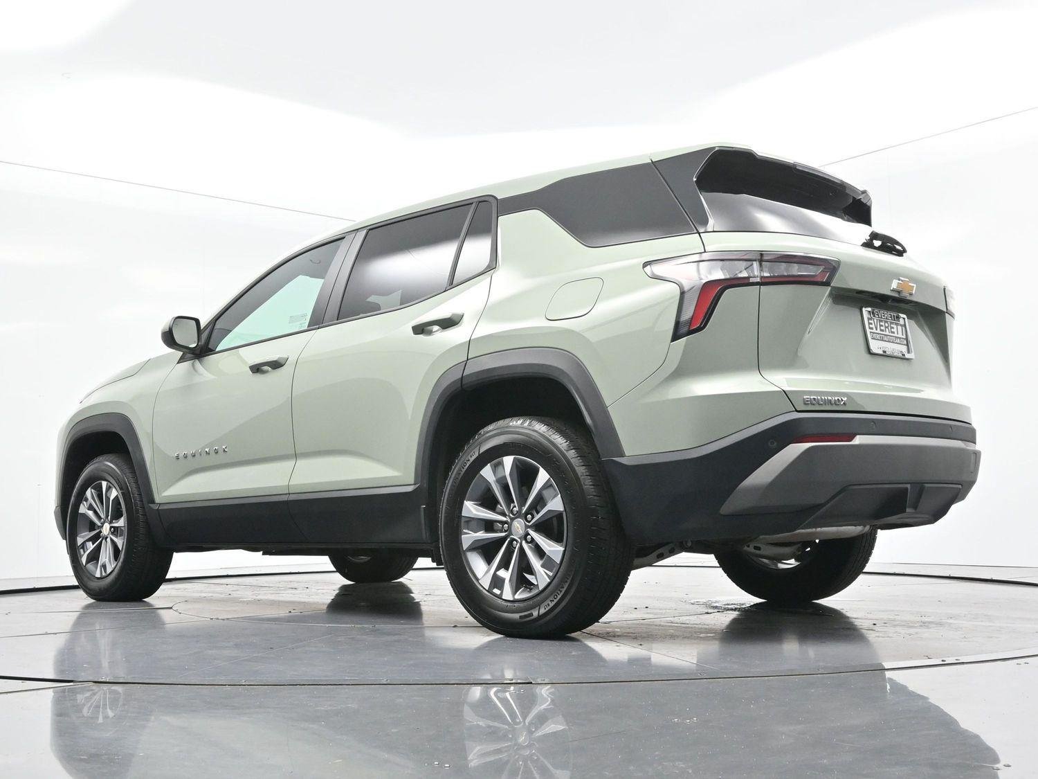 Used 2025 Cacti Green Chevrolet LT image 45