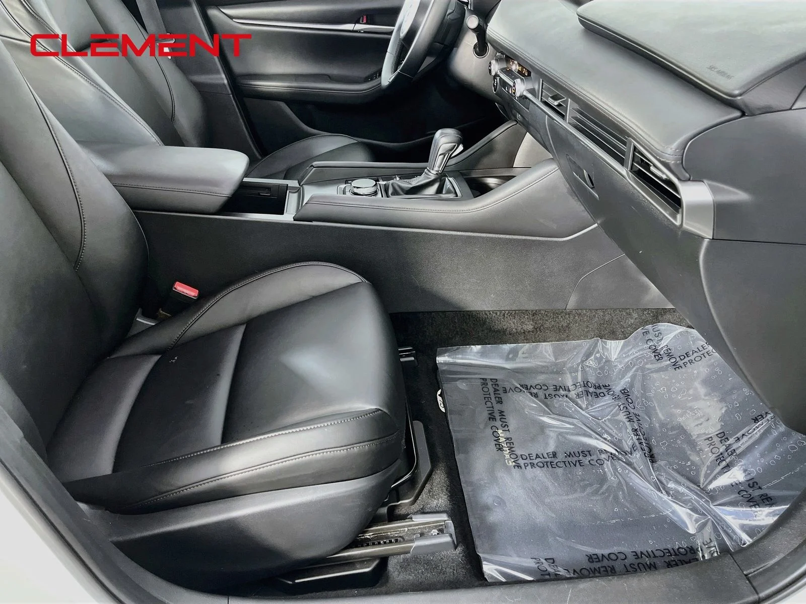 Used 2021 White Mazda Select image 31