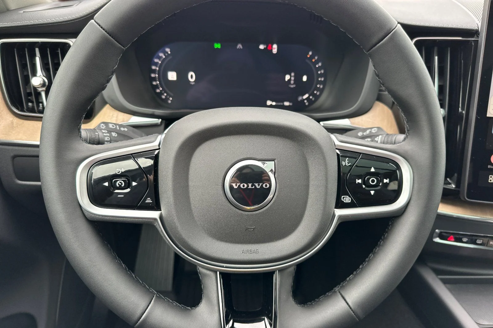 New 2026 Onyx Black Volvo Ultra image 23