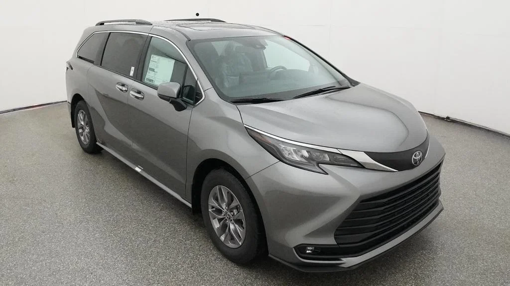 New 2026 Heavy Metal Toyota XLE image 10