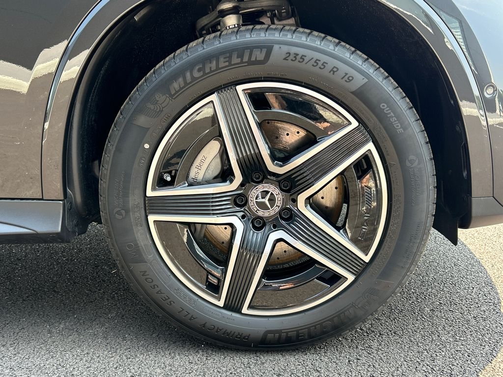 New 2026 Graphite Grey Metallic Mercedes-Benz GLC 300 image 34
