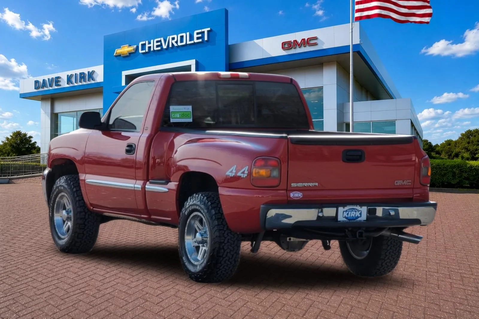 Used 2001 Fire Red GMC SLE image 5