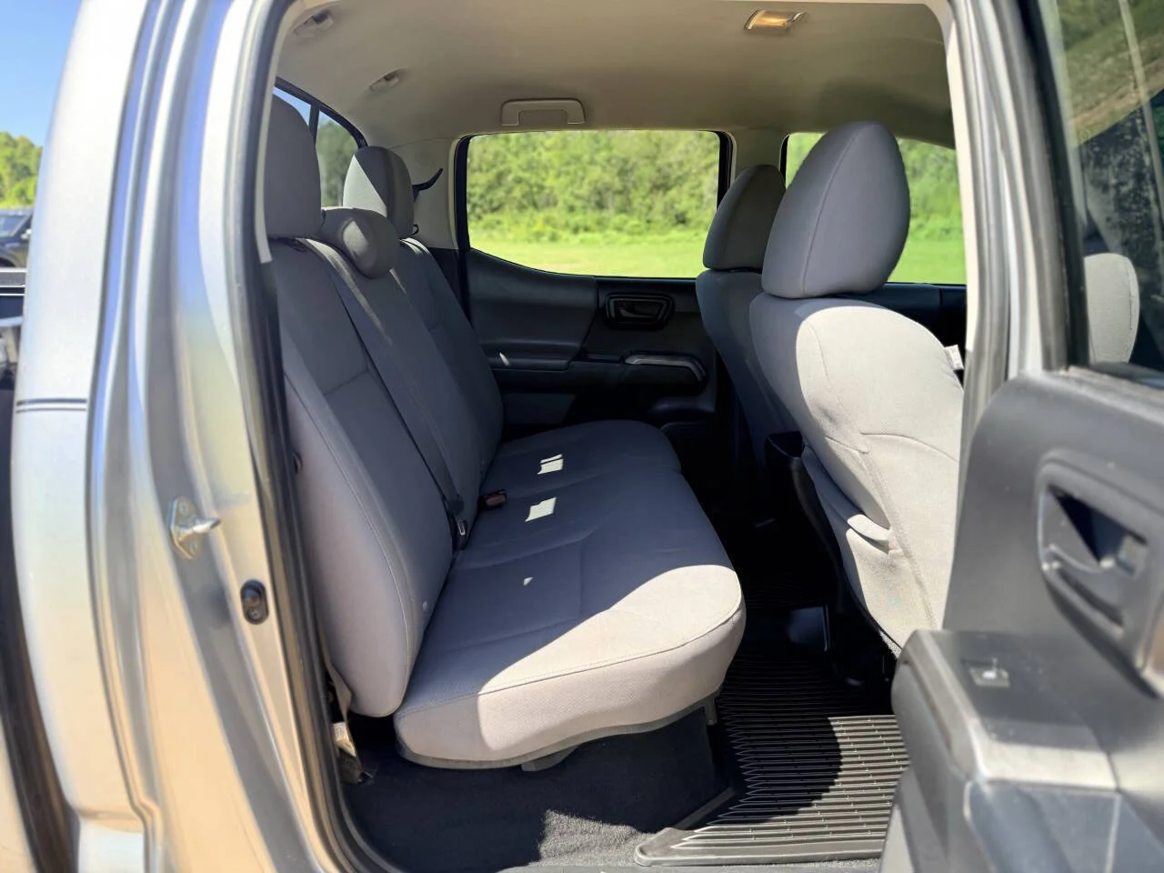 Used 2019 Silver Toyota SR5 V6 4x2 4dr Double Cab 5.0 ft SB image 15