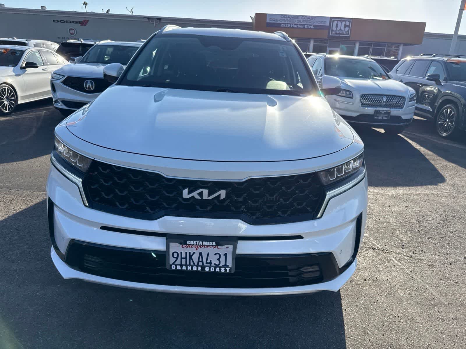 Used 2023 Snow White Pearl Kia EX image 6