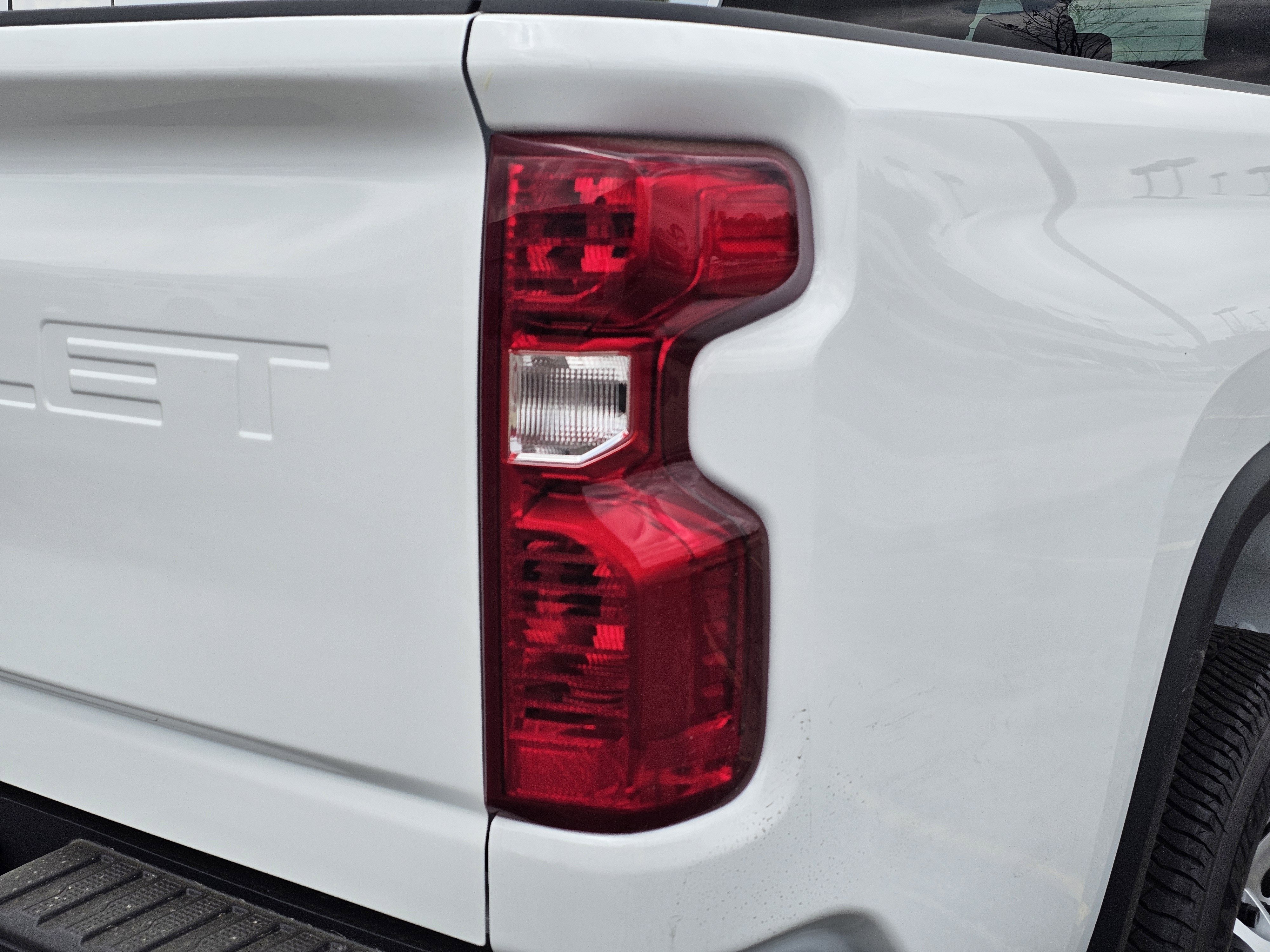 New 2026 Summit White Chevrolet WT image 12
