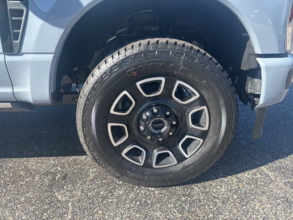 New 2026 Glacier Gray Metallic Tri-Coat Ford F-250® Platinum® image 24