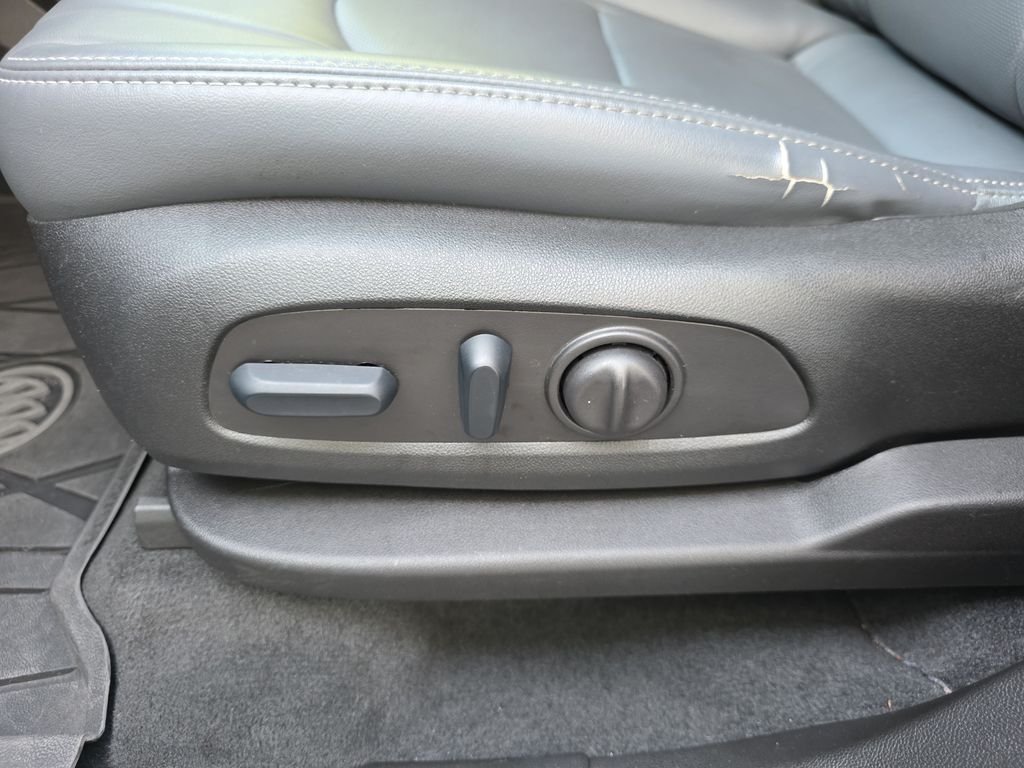 Used 2024 Gray Buick Essence image 13