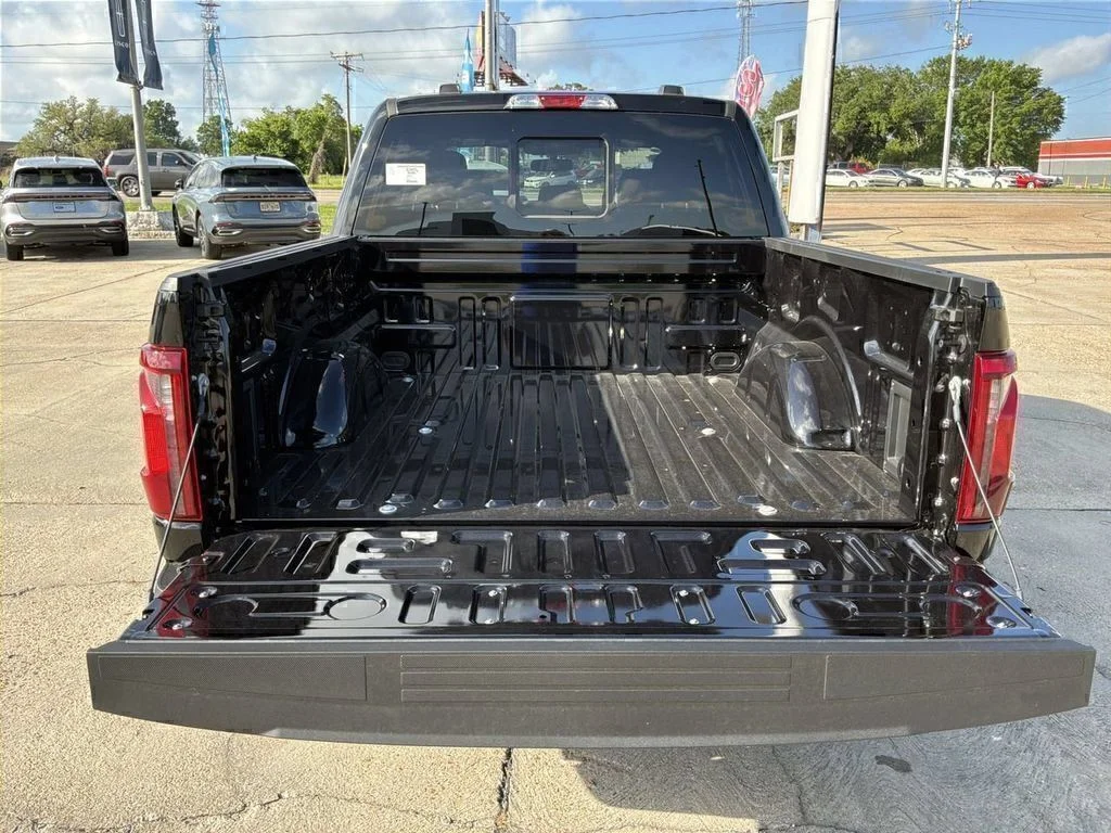 New 2026 Agate Black Metallic Ford XLT image 19